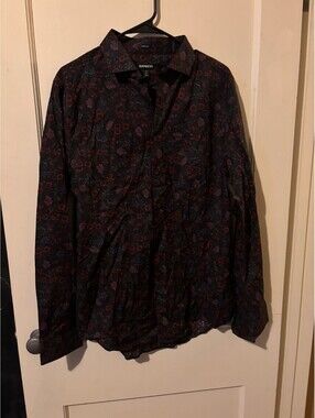 Express black floral button-up shirt Large